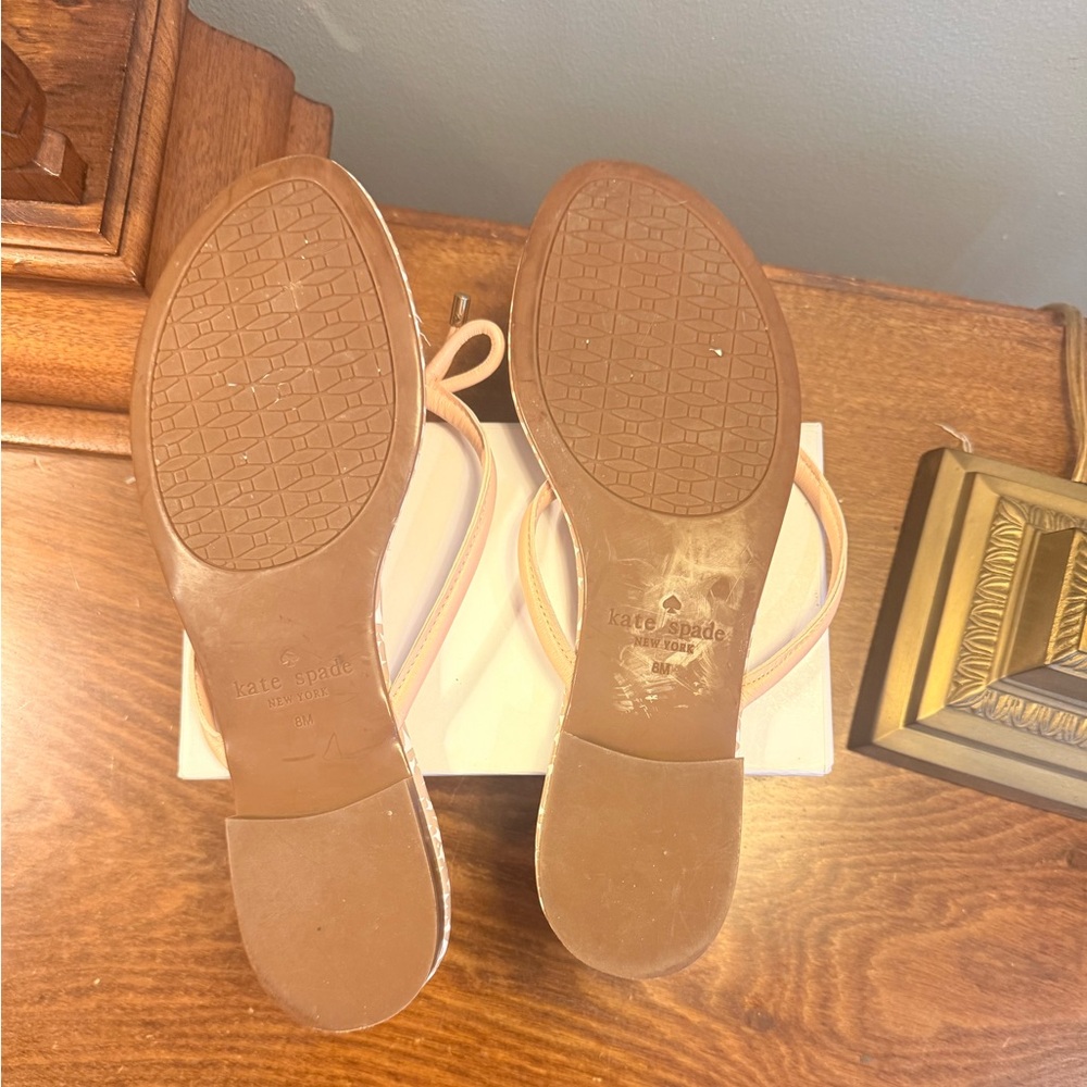 Kate Spade New York Mistic Bow Flat Thong Pale Pink Leather Sandal Size 8 - Picture 10 of 12